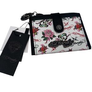 Hardy White Black Card
Holder Wallet NWT